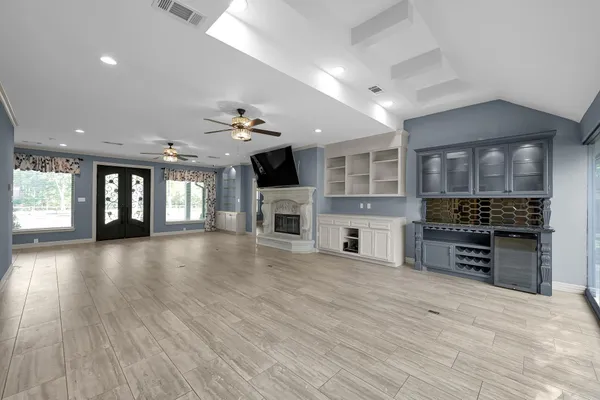 $699,000 | 11486 Oak Springs Drive, Willis, TX 77378