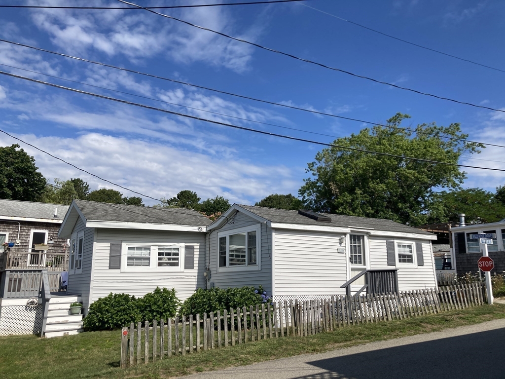 13 Thompson Road, Unit A Bourne, MA 02532 - Photo 23 of 31