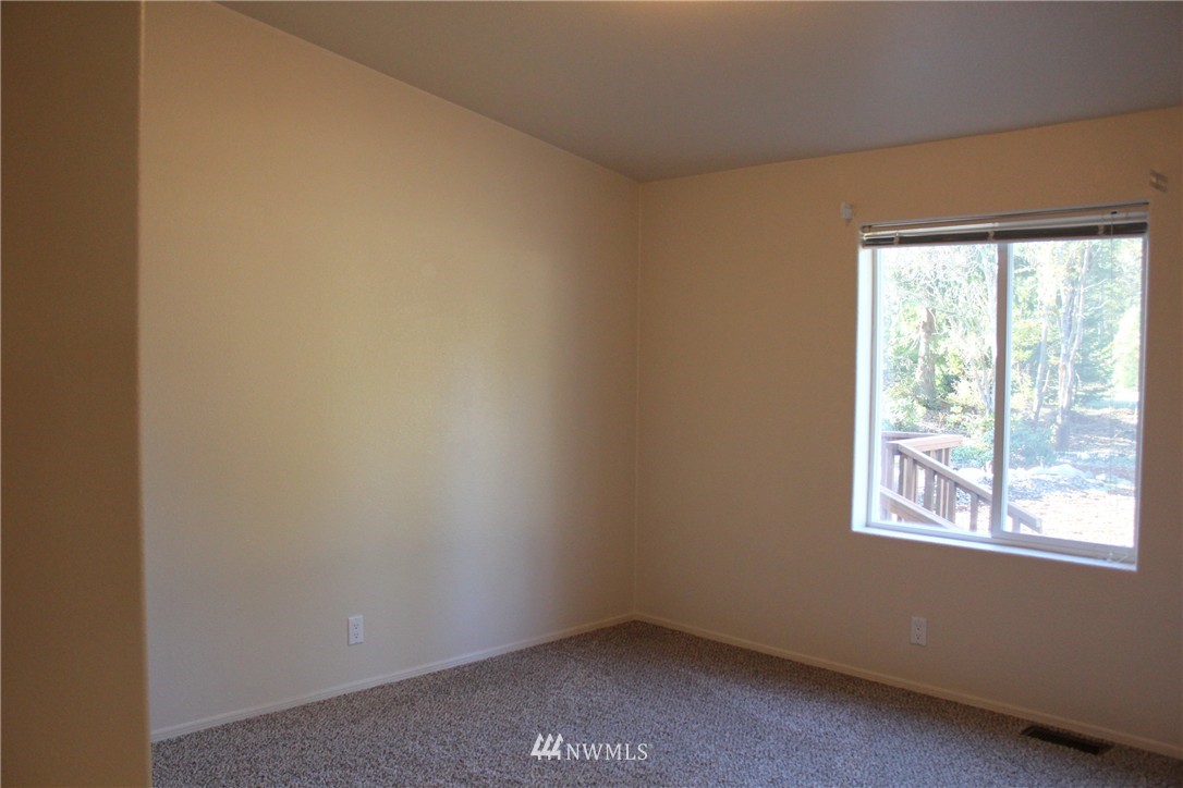 262 Port Hadlock Heights Road Port Hadlock, WA 98339 - Photo 4 of 22