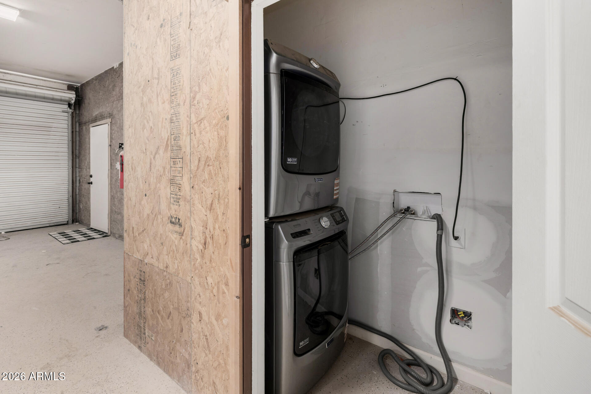 2266 East Willis Road Gilbert, AZ 85297 - Photo 12 of 15 a bathroom with a shower