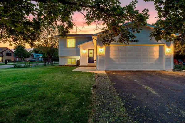 $385,000 | 6901 110th Avenue North, Champlin, MN 55316