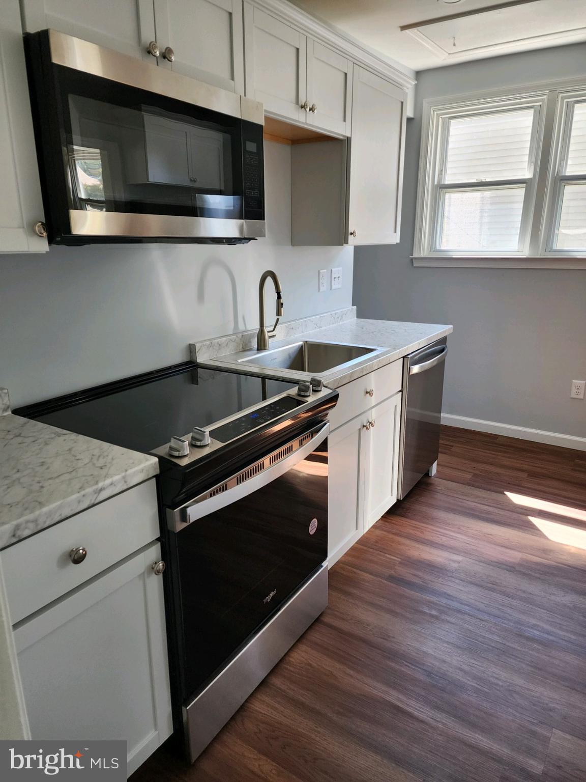 26 Gail Road New Castle, DE 19720 - Photo 4 of 10 kitchen