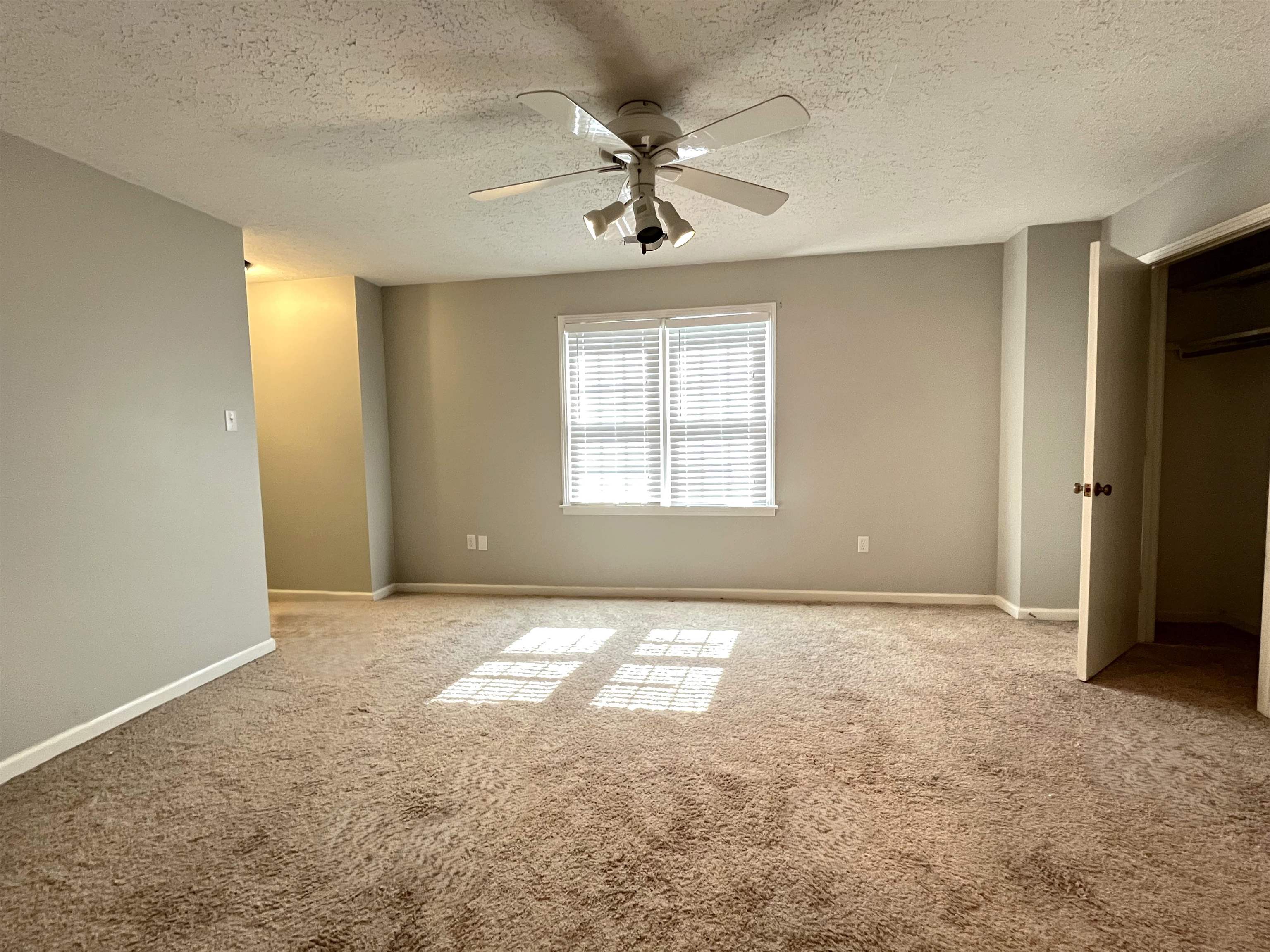 6960 Country Road Germantown, TN 38138 - Photo 22 of 36 a view of an empty room with a window