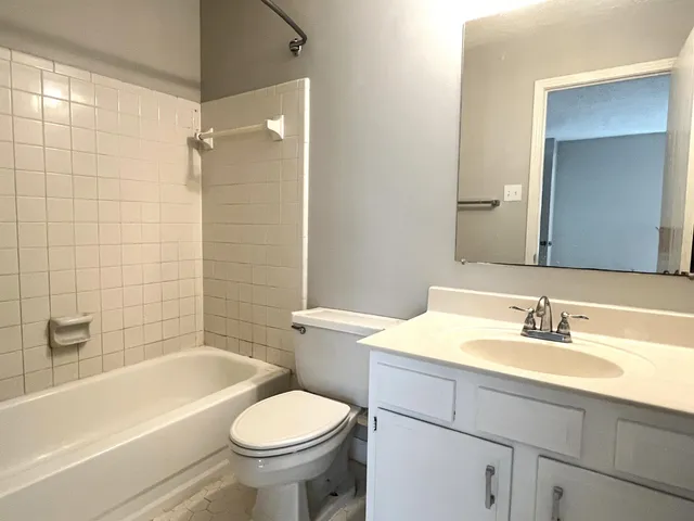 $289,900 | 6960 Country Road, Germantown, TN 38138