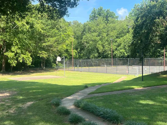 $289,900 | 6960 Country Road, Germantown, TN 38138