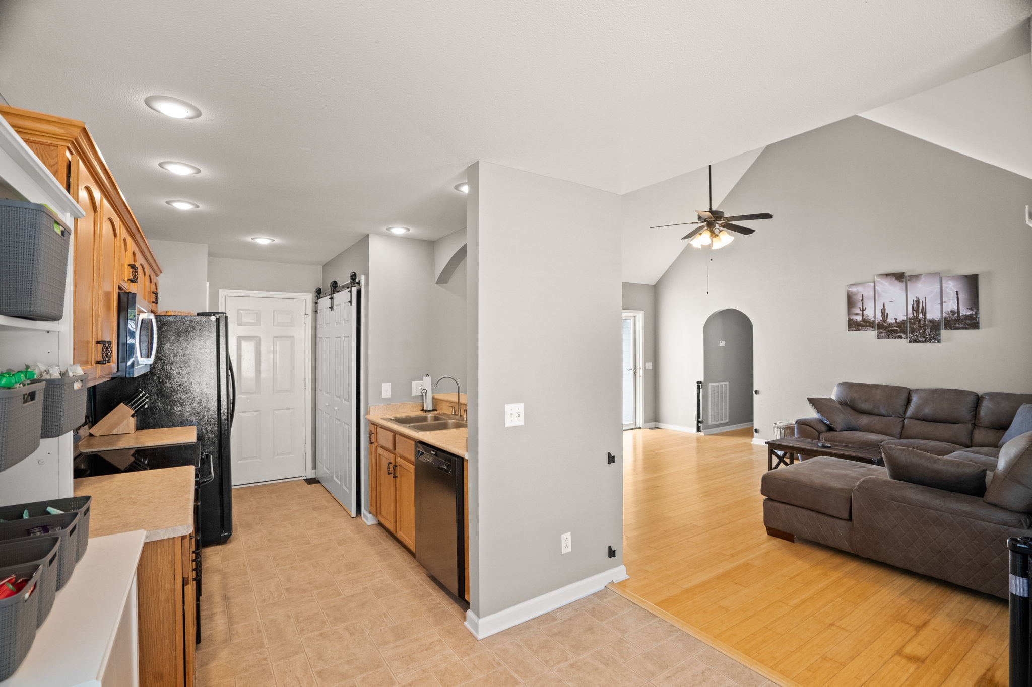 144 Filly Lane Springfield, TN 37172 - Photo 8 of 28 Gallery Image 8