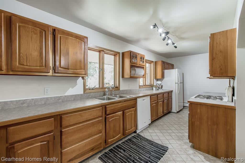 5381 Metamora Road Metamora, MI 48455 - Photo 16 of 98