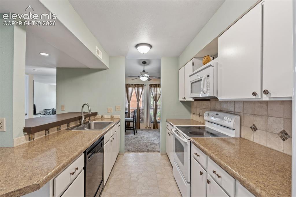 3330 Templeton Gap Road, Unit 6 Colorado Springs, CO 80907 - Photo 15 of 40