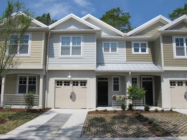 $1,995 | 1670 Fallen Leaf Lane, Unit C, Wilmington, NC 28403