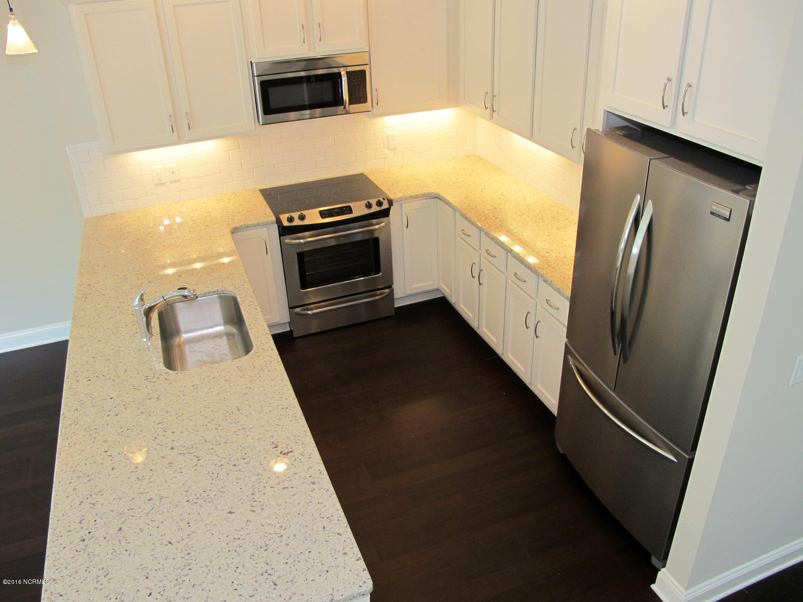 1670 Fallen Leaf Lane, Unit C Wilmington, NC 28403 - Photo 3 of 10 IMG_9007 - Copy