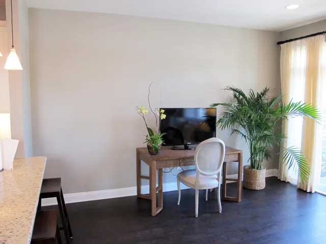 $1,995 | 1670 Fallen Leaf Lane, Unit C, Wilmington, NC 28403