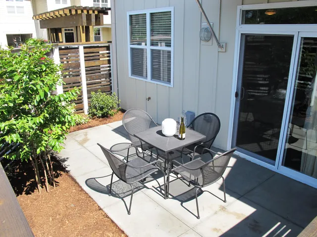 $1,995 | 1670 Fallen Leaf Lane, Unit C, Wilmington, NC 28403