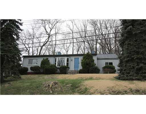 125 Edgecliff Road Rosslyn Farms, PA 15106 - Photo 1 of 18 Exterior Front. Perched atop a corner lot, this home has a great view over the Chartiers Creek valley. A mostly level driveway leads to the 1 car integral garage.