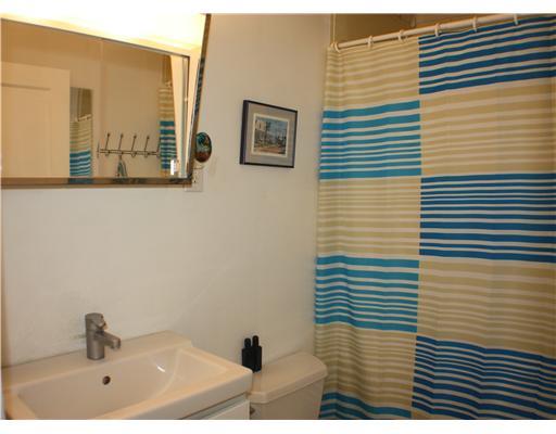 125 Edgecliff Road Rosslyn Farms, PA 15106 - Photo 14 of 18 Full Bath. The second full bath has a newer wash basin and a "hidden" linen closet.