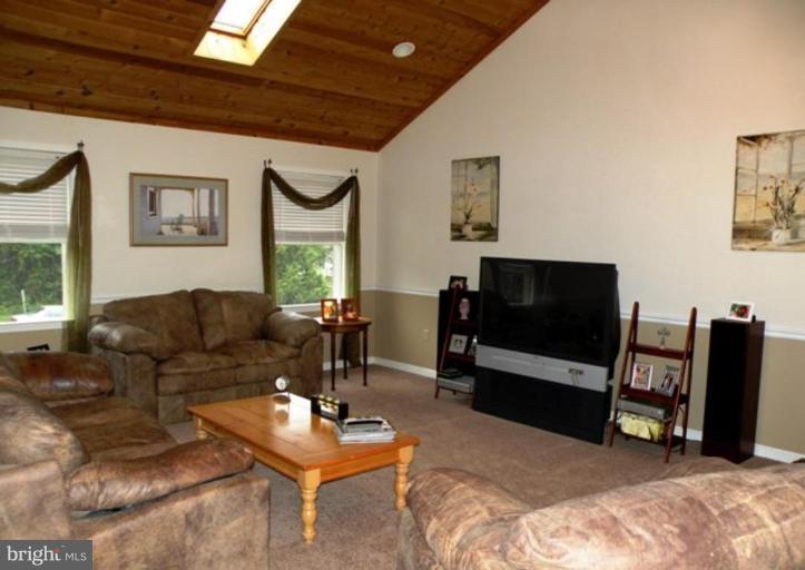 620 Old Love Point Road Stevensville, MD 21666 - Photo 22 of 30 Living Room