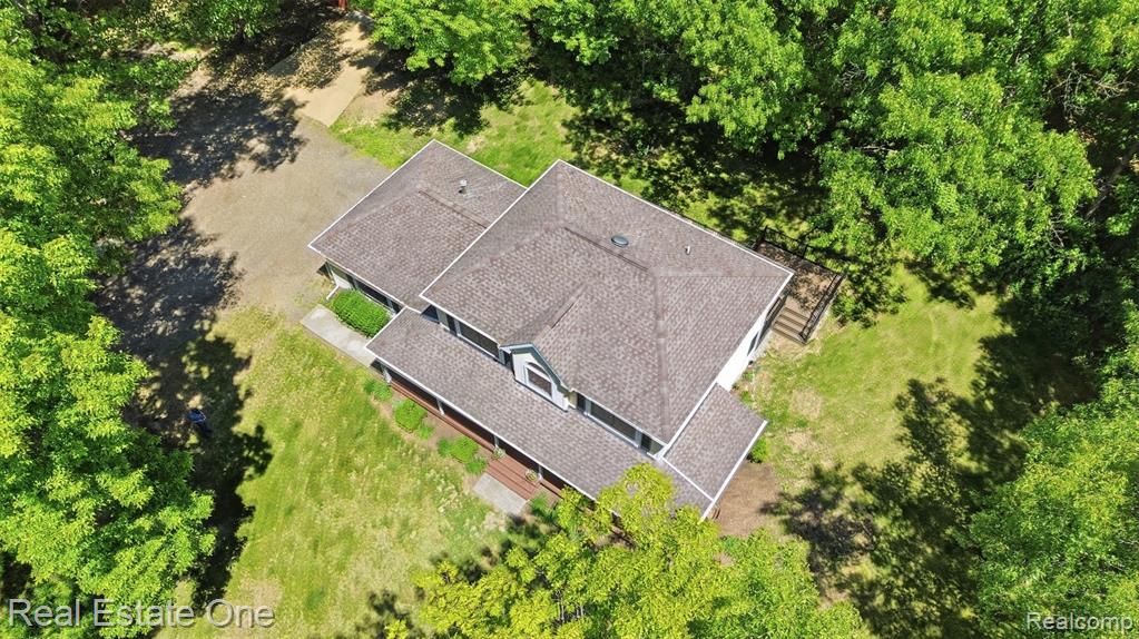 3559 Perry Lake Road Ortonville, MI 48462 - Photo 13 of 41