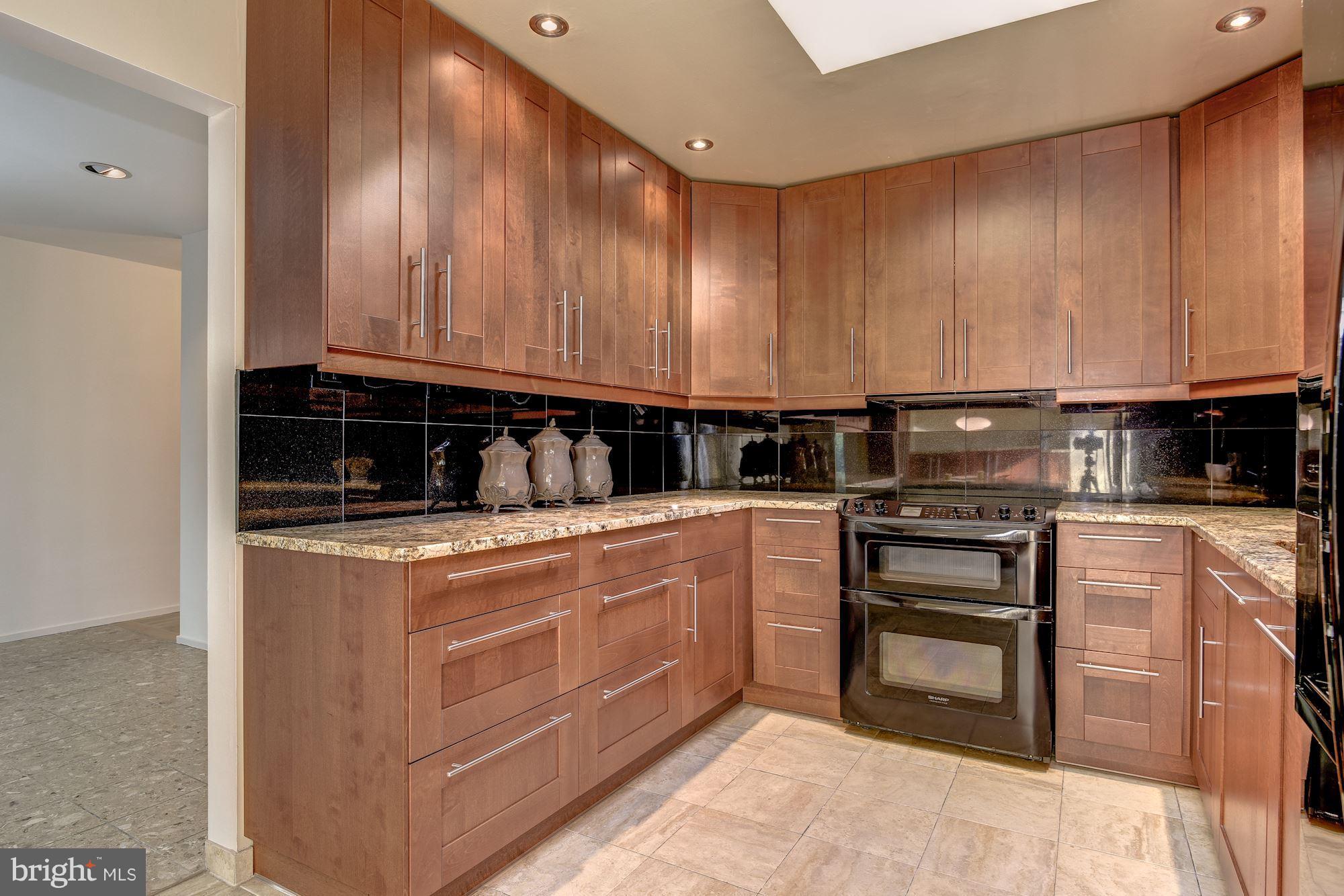 4020 Rickover Road Silver Spring, MD 20902 - Photo 15 of 30 Kitchen
