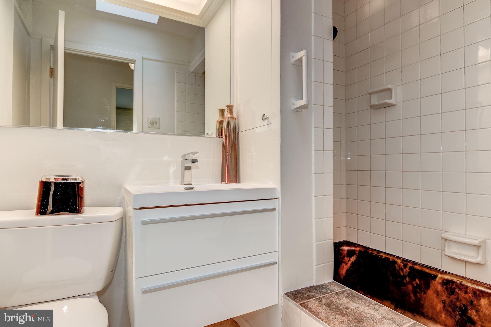 4020 Rickover Road Silver Spring, MD 20902 - Photo 23 of 30 Bath