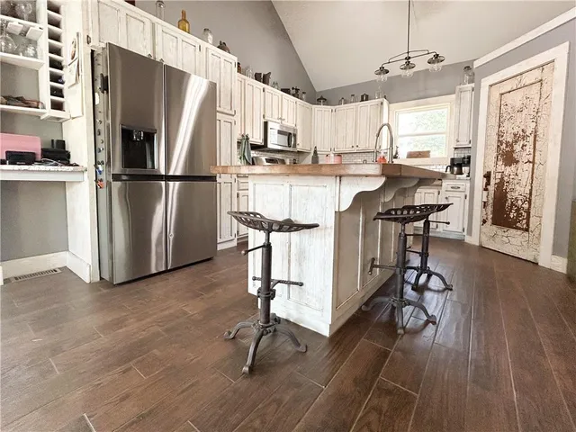 $279,000 | 523 West Walnut Street, Mound City, KS 66056