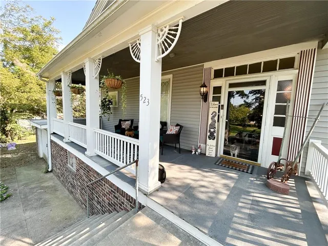 $279,000 | 523 West Walnut Street, Mound City, KS 66056