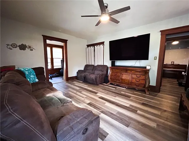 $279,000 | 523 West Walnut Street, Mound City, KS 66056