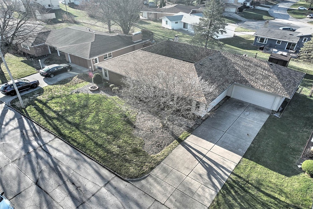 645 Crestline Drive Decatur, IL 62526 - Photo 4 of 29