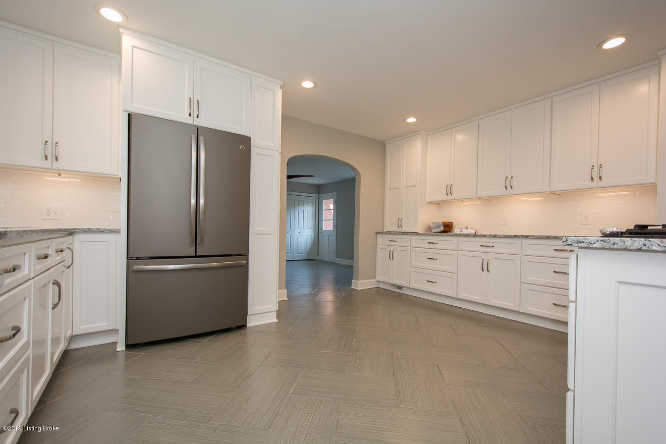 212 South Hampton Road Louisville, KY 40222 - Photo 24 of 59 Hampton-31
