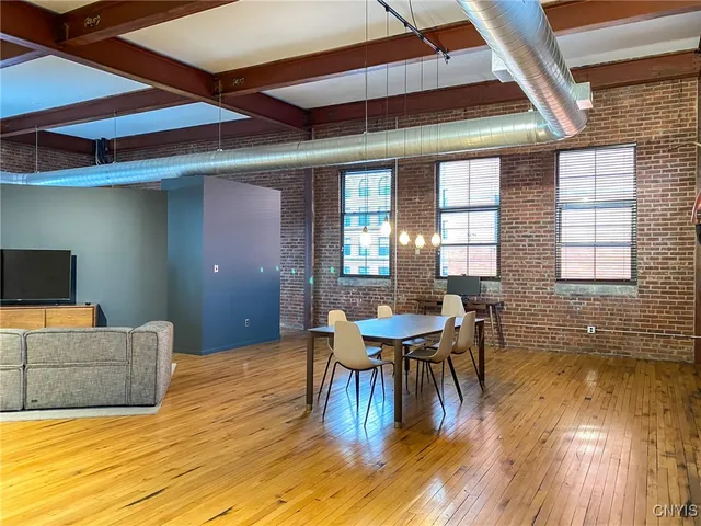 $2,850 | 412 Main Street, Unit 202, Utica, NY 13501