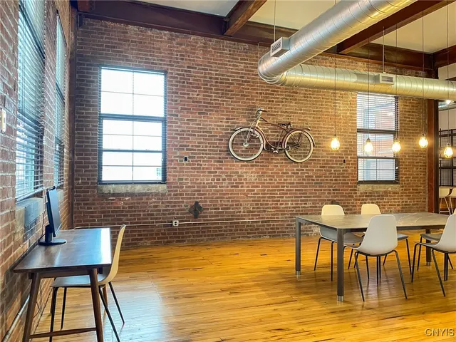 $2,850 | 412 Main Street, Unit 202, Utica, NY 13501