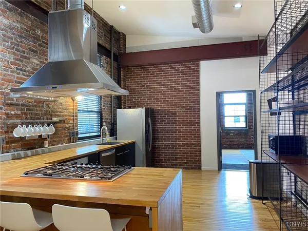 $1,950 | 412 Main Street, Unit 202, Utica, NY 13501