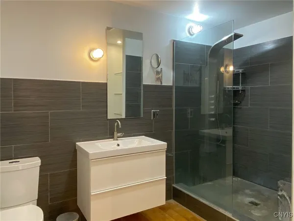 $1,950 | 412 Main Street, Unit 202, Utica, NY 13501