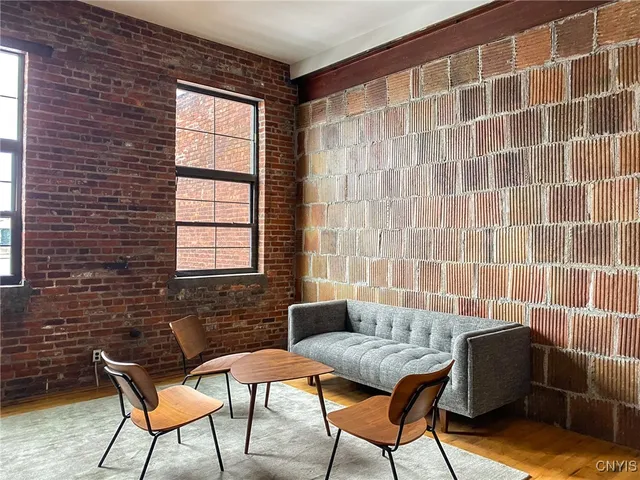 $2,850 | 412 Main Street, Unit 202, Utica, NY 13501