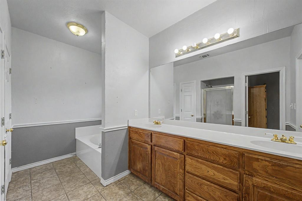 483 Christy Kay Lane Rhome, TX 76078 - Photo 18 of 40