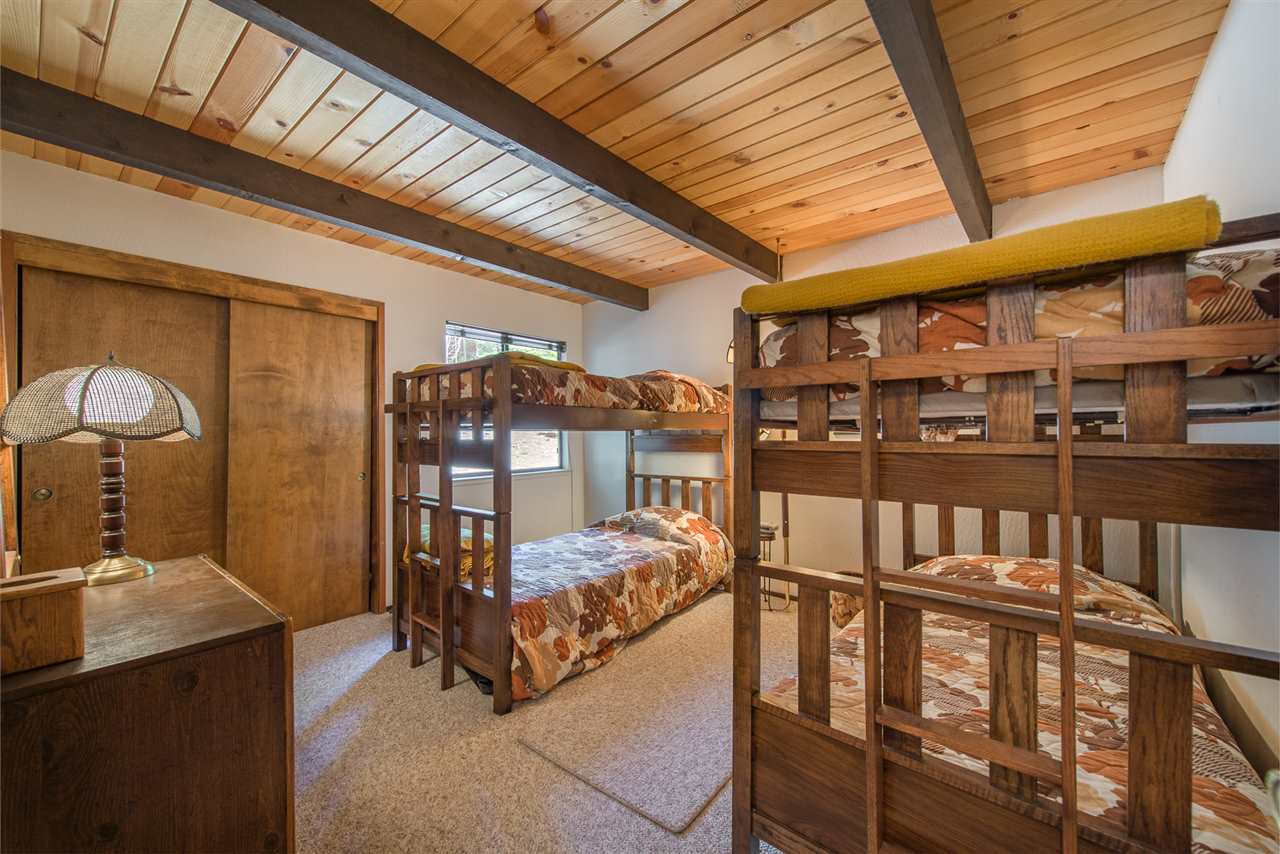 11902 Chamonix Road Truckee, CA 96161 - Photo 12 of 21 Gallery Image 12
