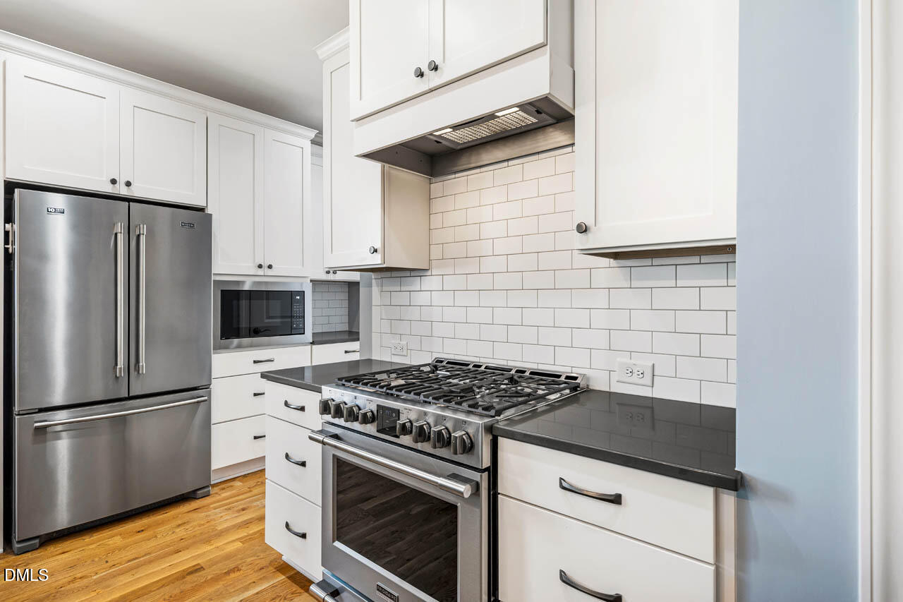 232 Logbridge Road Chapel Hill, NC 27516 - Photo 14 of 85 Professional 6-Burner Gas Range