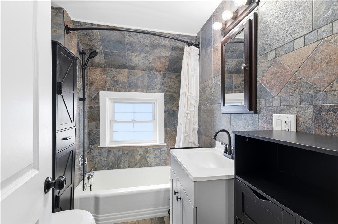 708 3rd Avenue Woonsocket, RI 02895 - Photo 22 of 40