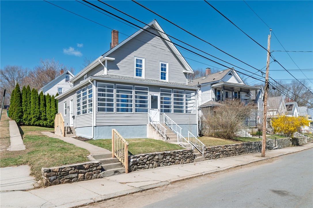 708 3rd Avenue Woonsocket, RI 02895 - Photo 4 of 40