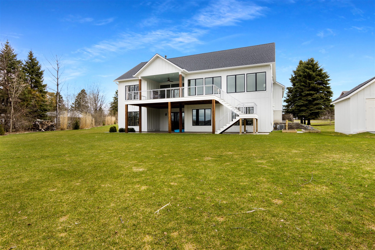 504 South East Silver Lake Road Traverse City, MI 49685 - Photo 3 of 72