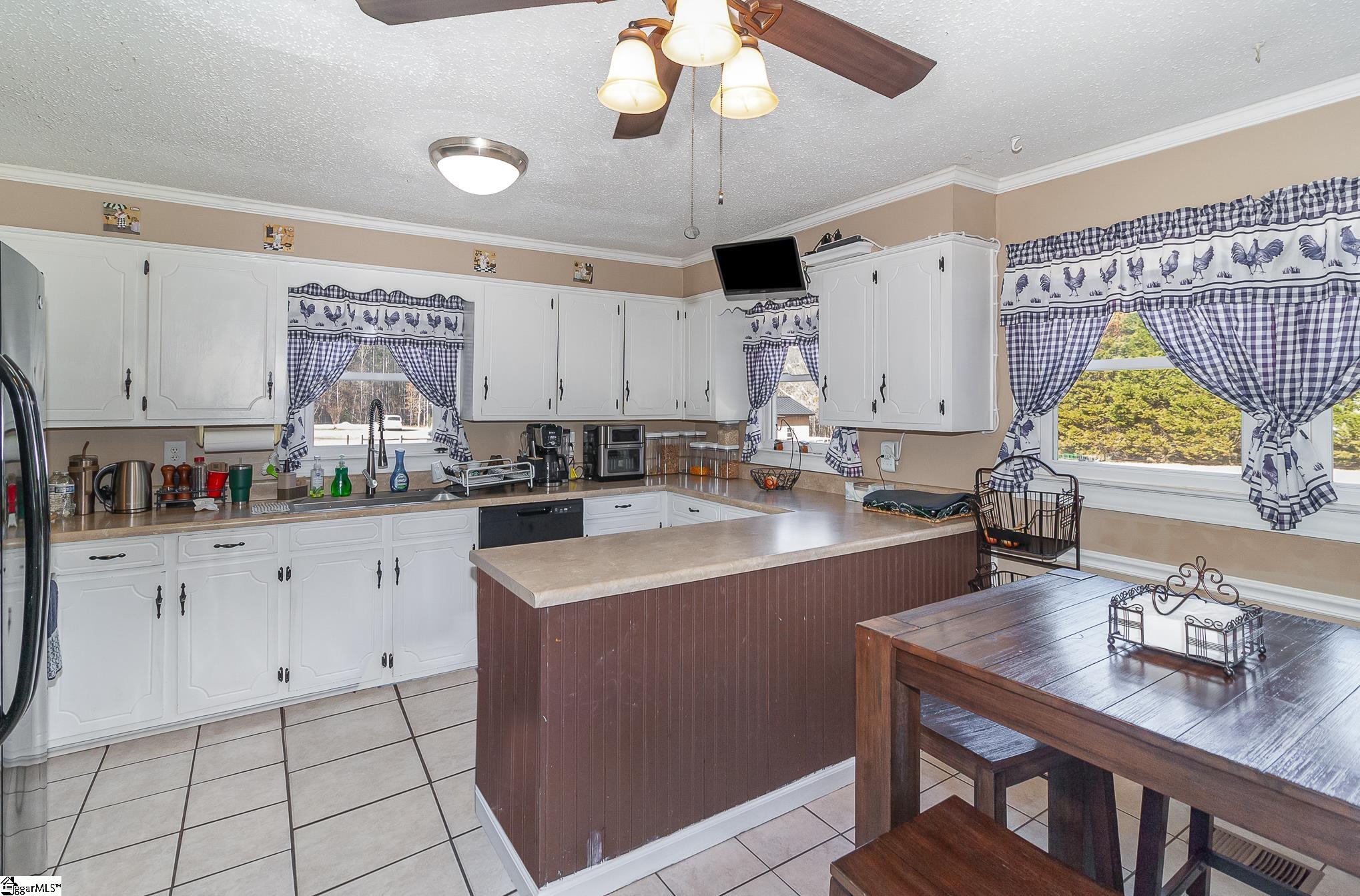 325 Berry Road Pelzer, SC 29669 - Photo 26 of 34