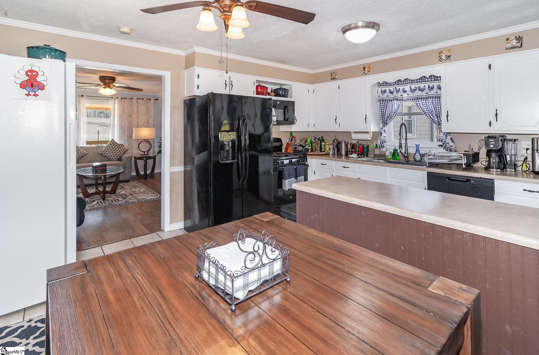 325 Berry Road Pelzer, SC 29669 - Photo 27 of 34