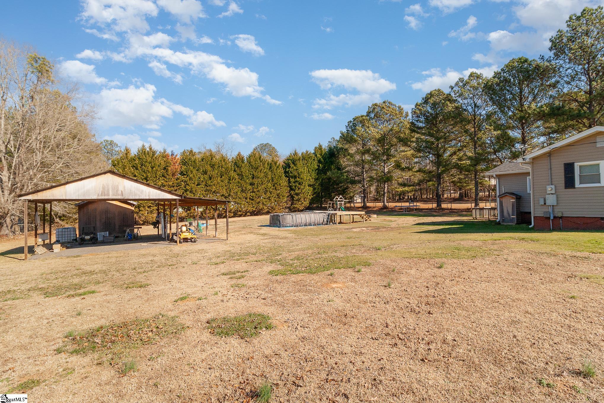 325 Berry Road Pelzer, SC 29669 - Photo 6 of 34