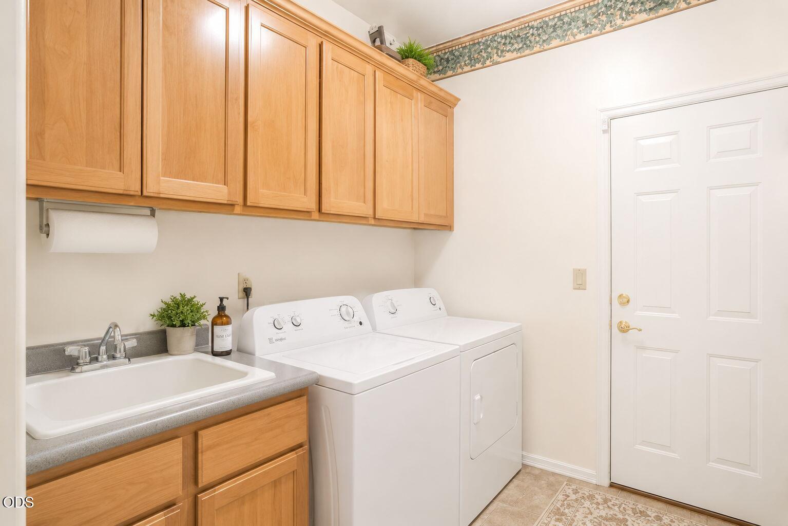 499 Ridgeway Avenue Central Point, OR 97502 - Photo 21 of 37