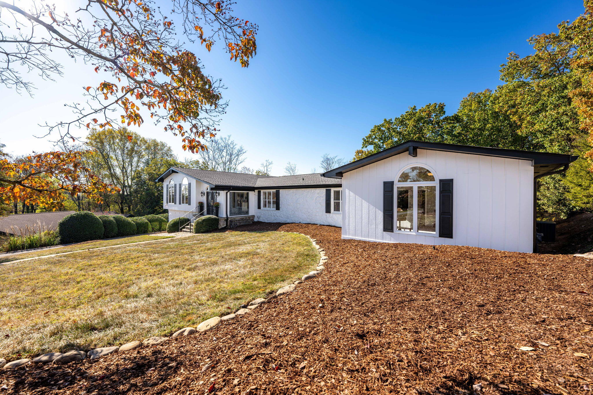 5827 North Park Road Hixson, TN 37343 - Photo 3 of 167 5-web-or-mls-_DSC5260-5-5