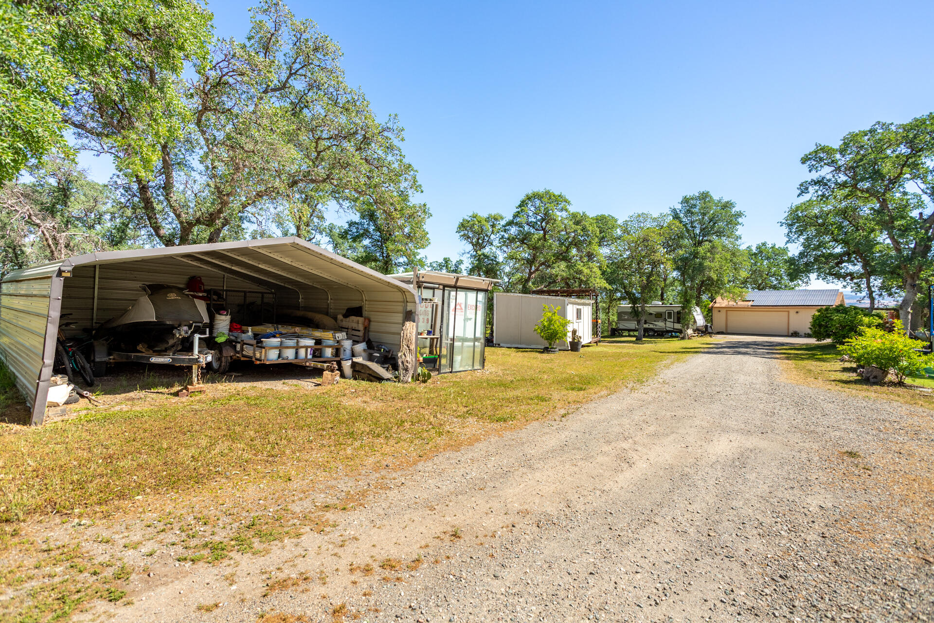 21100 Doe Run Way Red Bluff, CA 96080 - Photo 50 of 93 Carport
