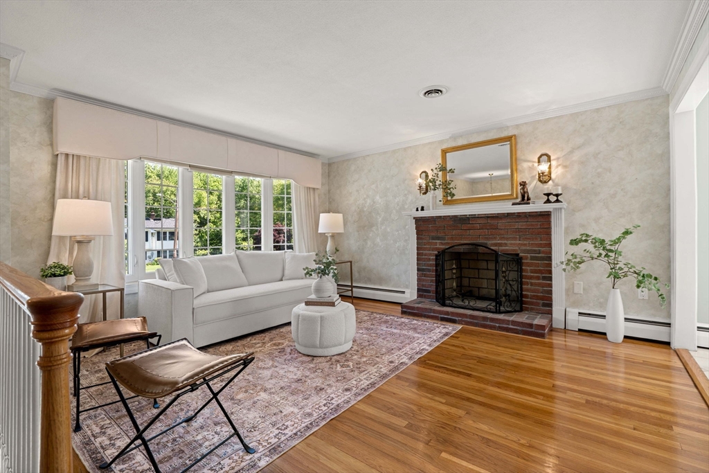 14 Belmont Road Burlington, MA 01803 - Photo 4 of 41