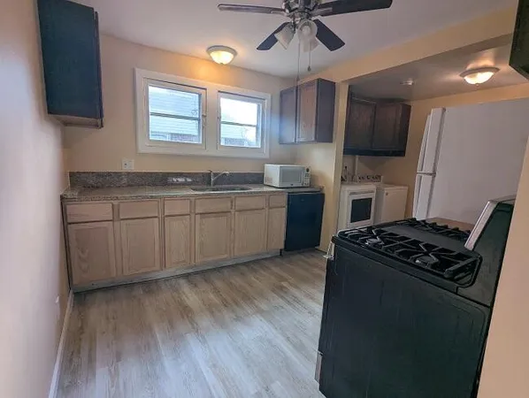 $99,900 | 18591 Harman Street, Melvindale, MI 48122