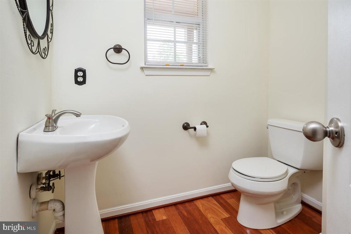 10105 Summershade Lane Springdale, MD 20721 - Photo 15 of 41