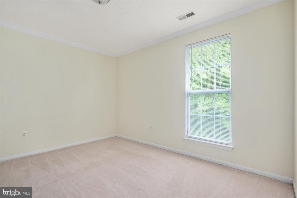 10105 Summershade Lane Springdale, MD 20721 - Photo 19 of 41