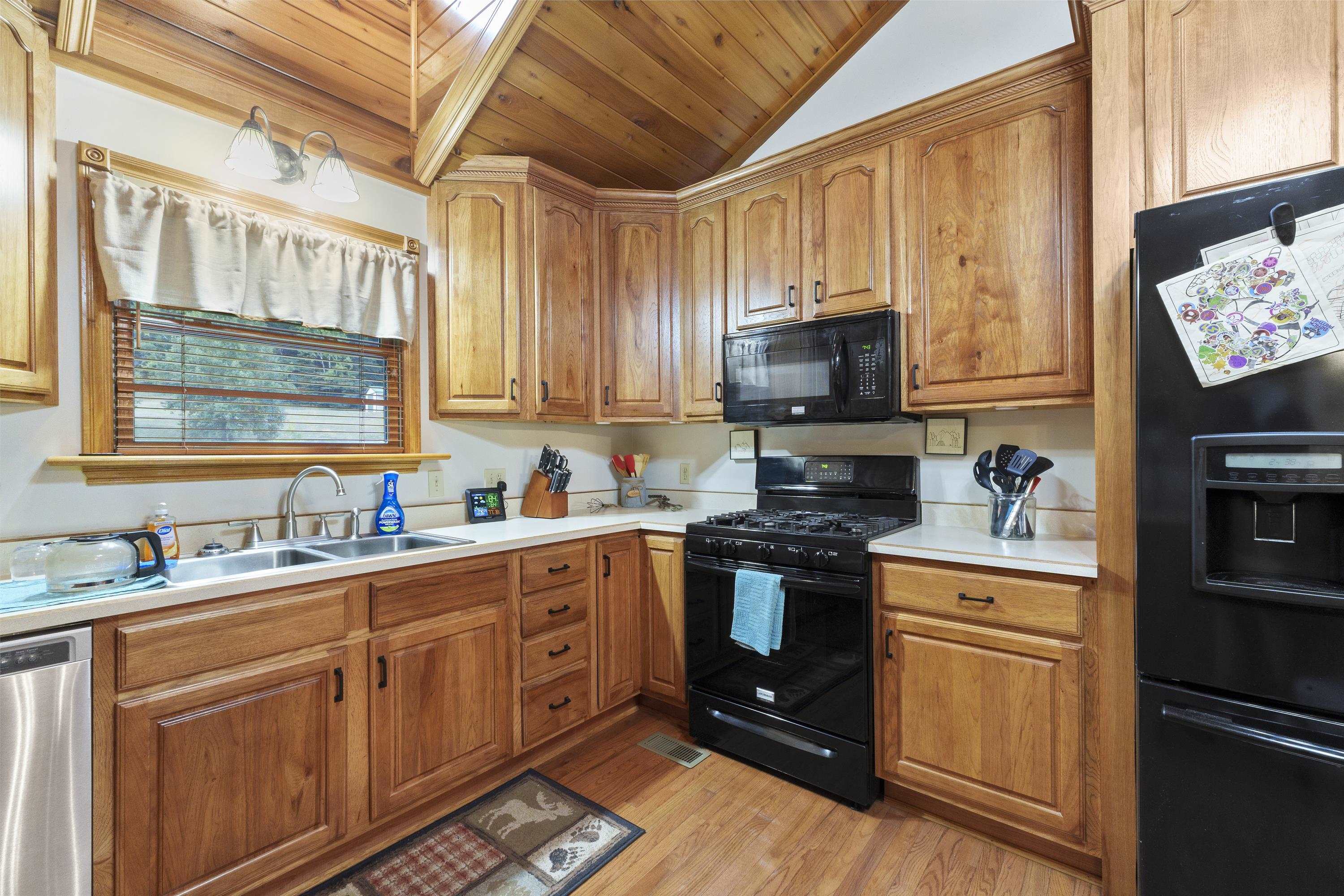 296 Large Farm Road Greenup, KY 41144 - Photo 14 of 36