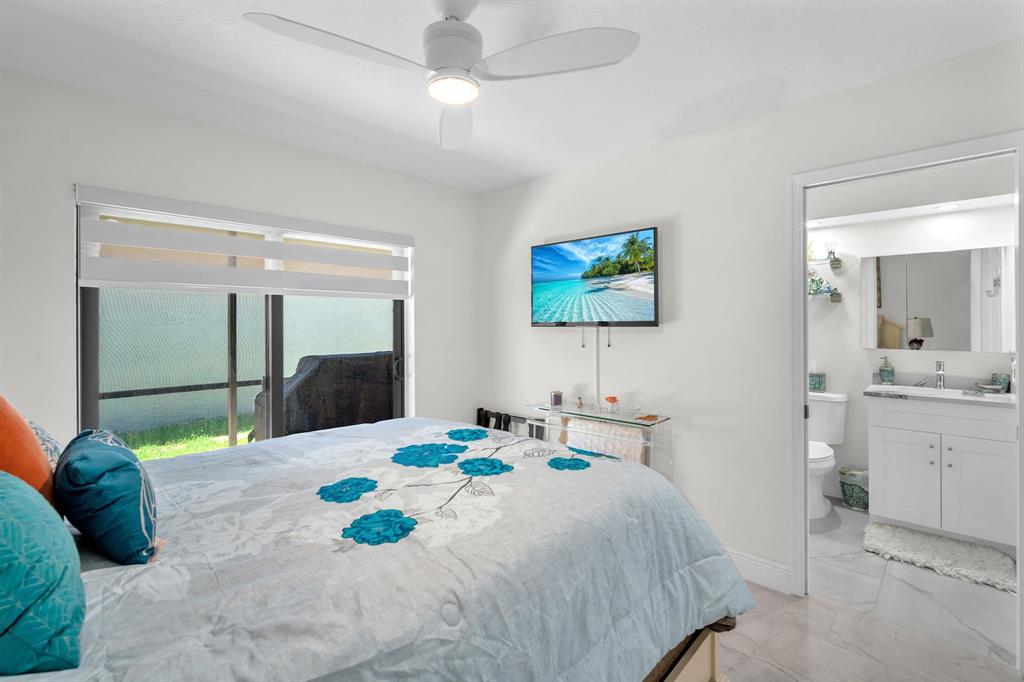 820 Southwest 87th Terrace Plantation, FL 33324 - Photo 32 of 41